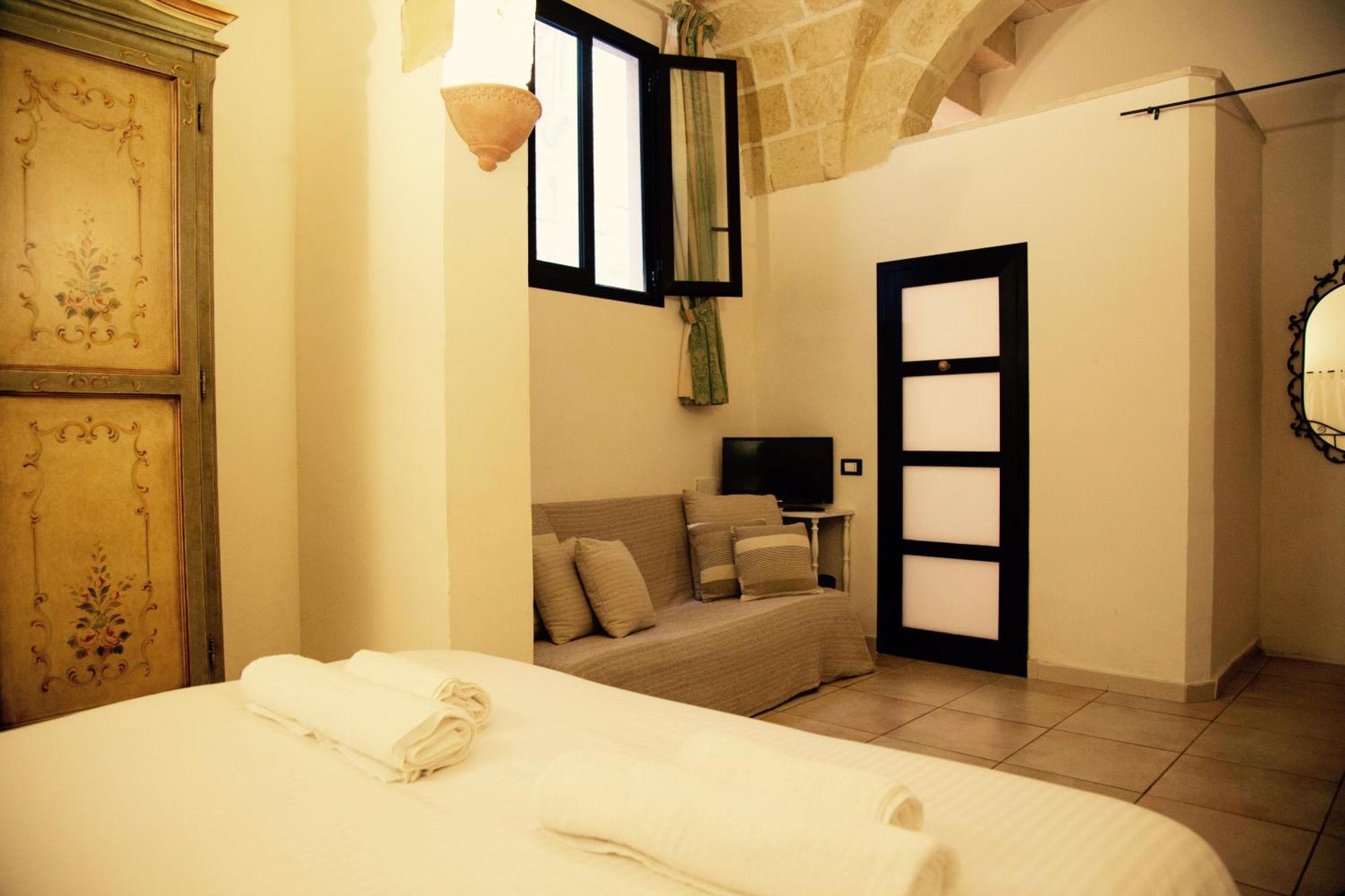 Antiche Volte B&B Lecce Exterior photo